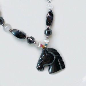 🔥4/$20 Black glass beaded & moon glow horse charm necklace